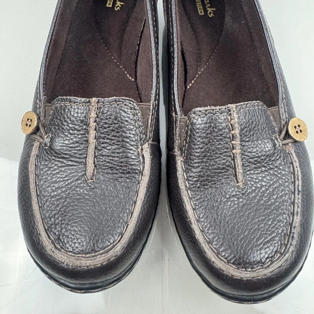 Clarks Collection Women Dark Brown Leather Button Detail‎ Loafer Shoes Size 7.5M